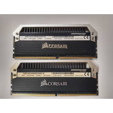 Mémoire RAM Corsair Dominator CMD16GX4M2B3200C16 2*8 Go 3200 MHz c16 - PC4-3200 (DDR4-3200) DDR4 DIMM