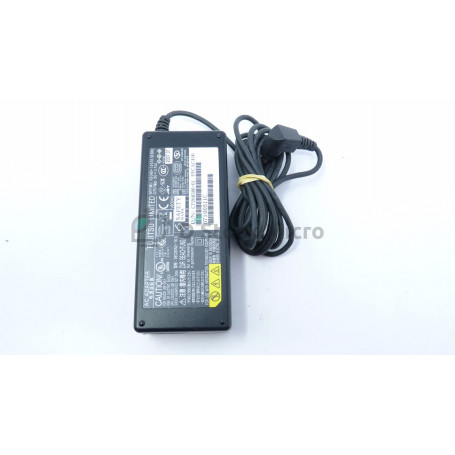 dstockmicro.com AC Adapter Fujitsu CP268386-01 16V 3.75A 60W	